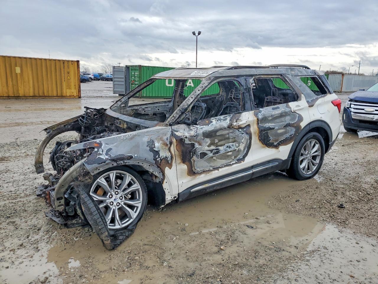 Salvage Ford Explorer Image