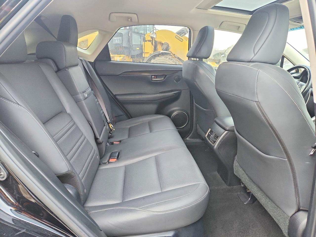 Lexus NX Base