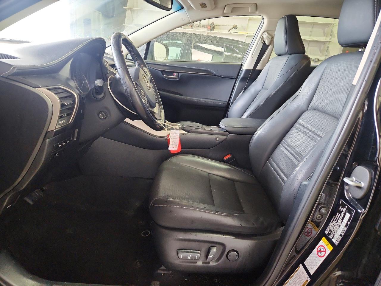 Lexus NX Base
