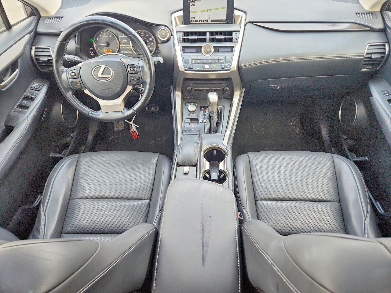Lexus NX Base