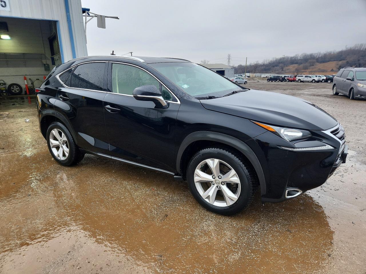 Lexus NX Base