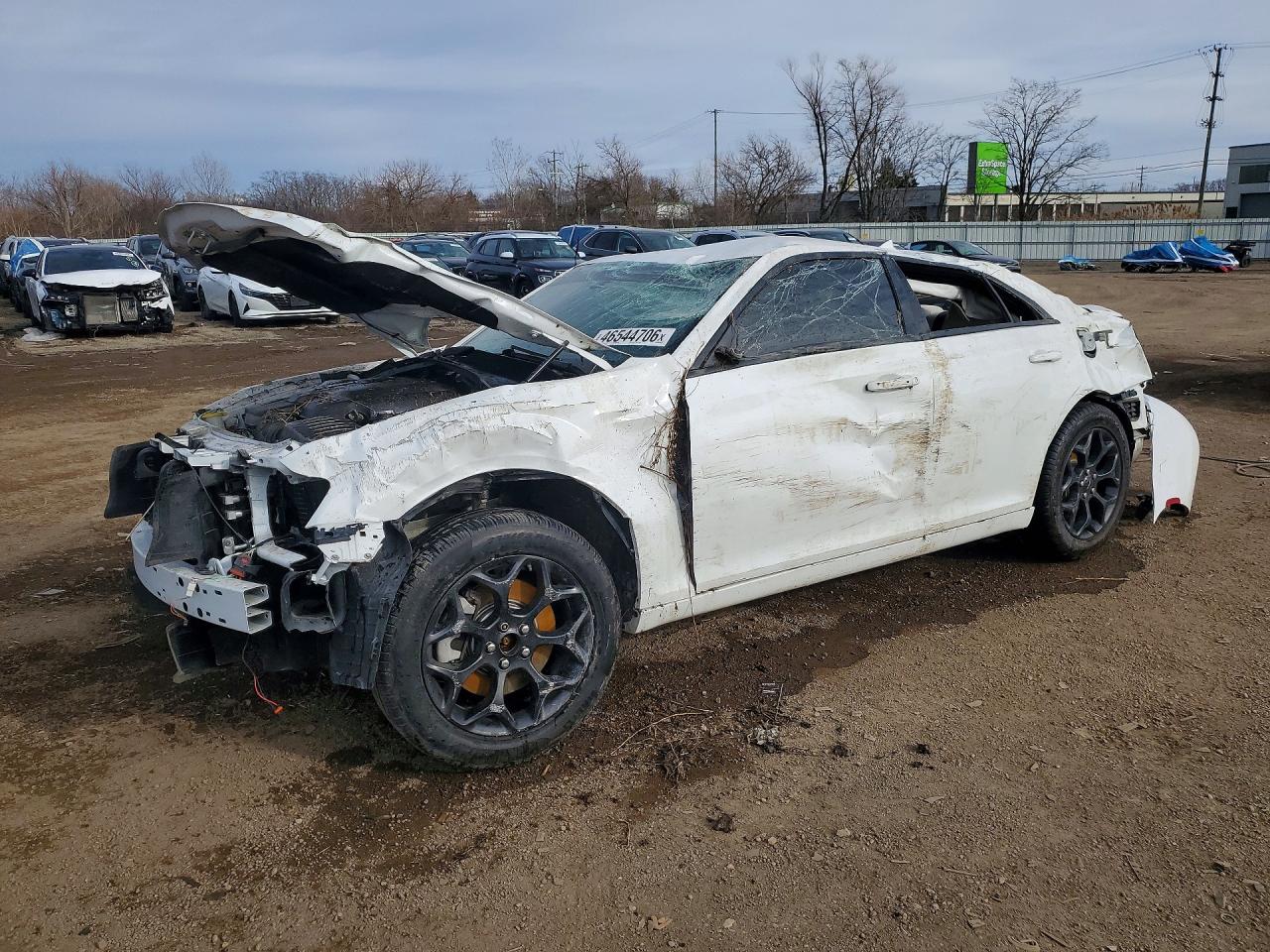 Salvage Chrysler 300 Image