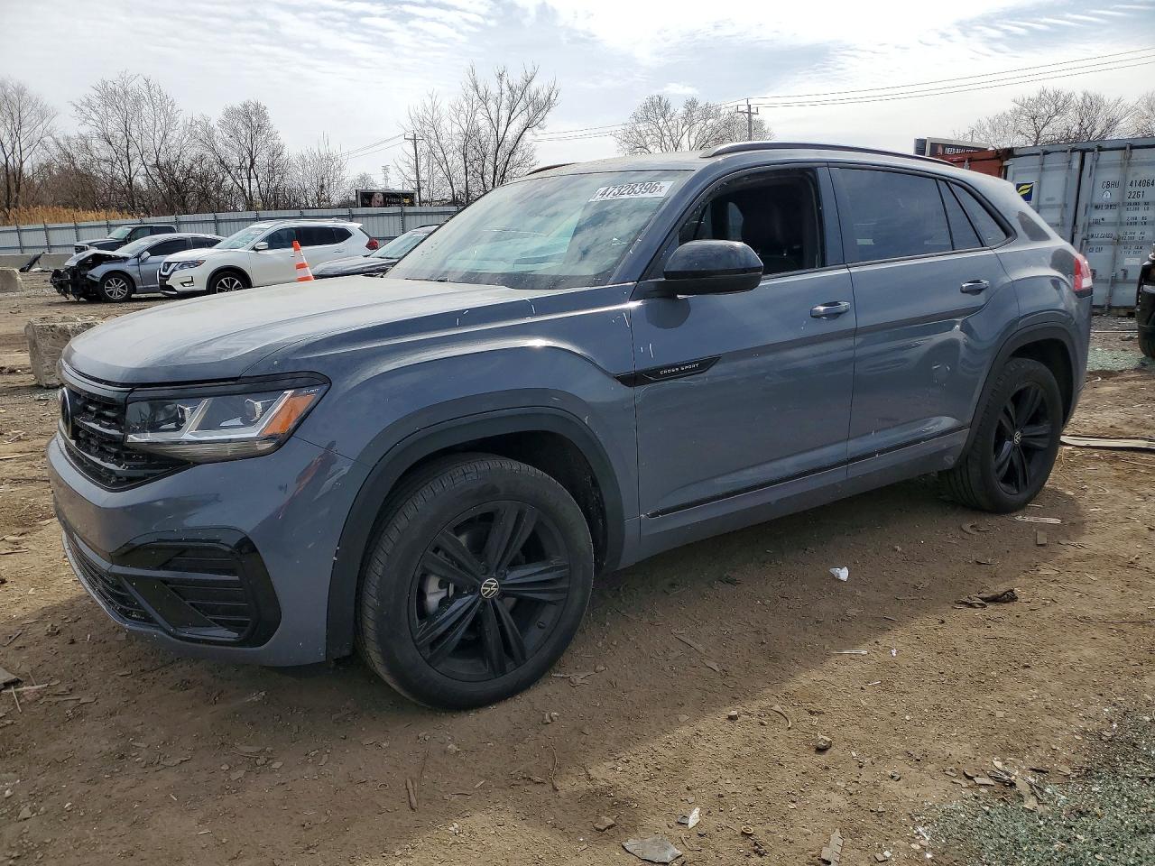 Salvage Volkswagen Atlas Image