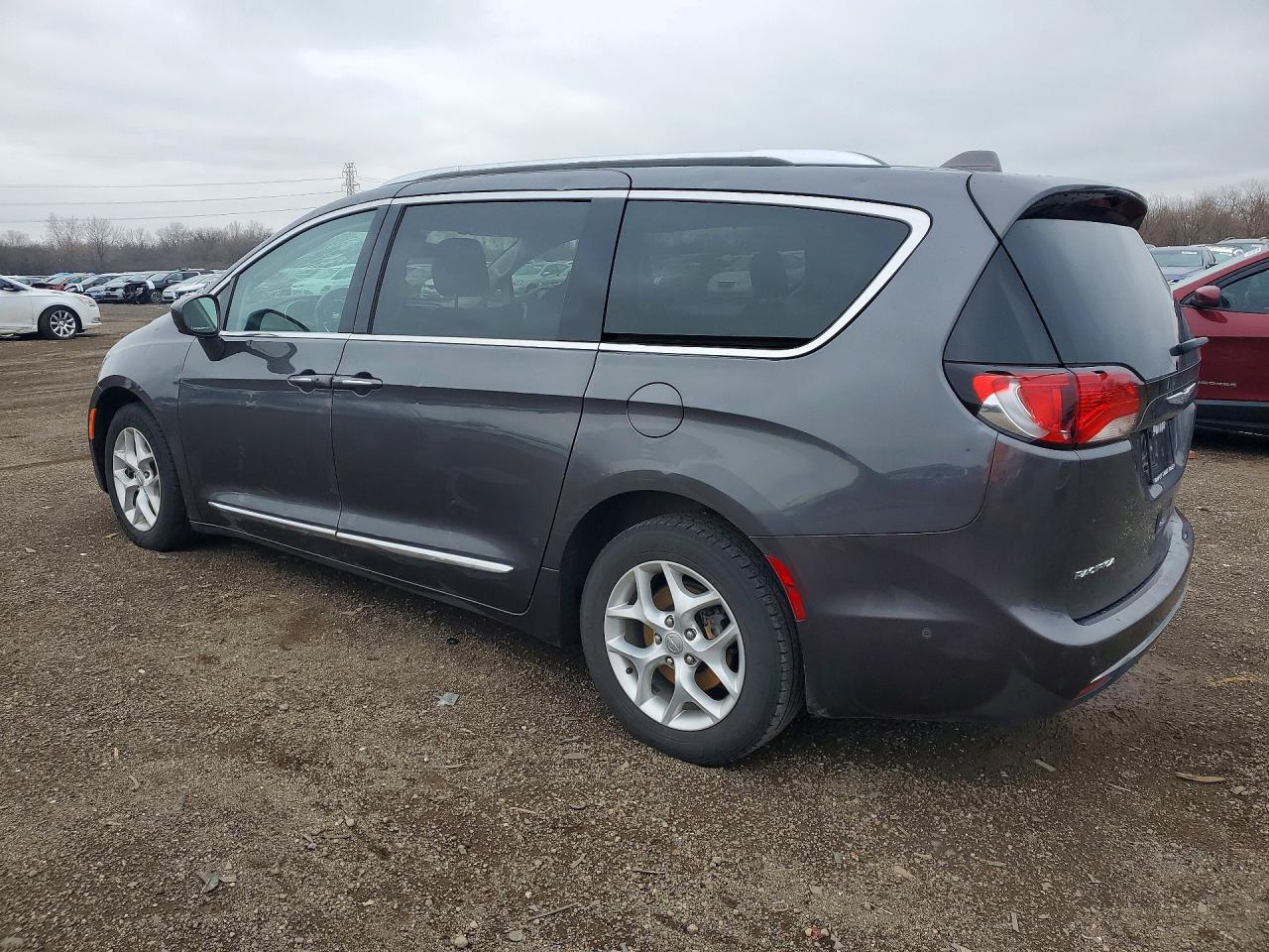 Chrysler Pacifica Touring L Plus