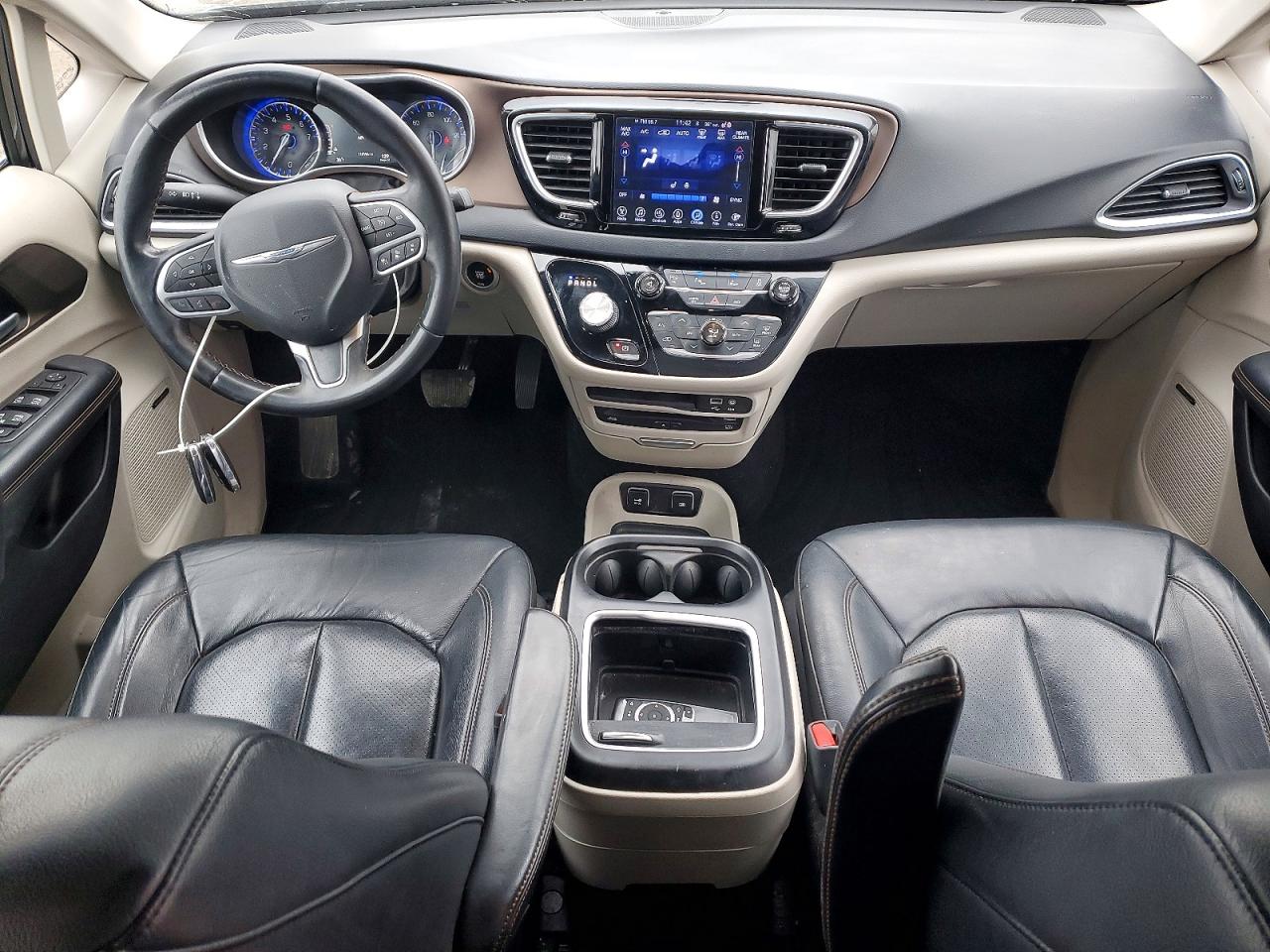 Chrysler Pacifica Touring L Plus