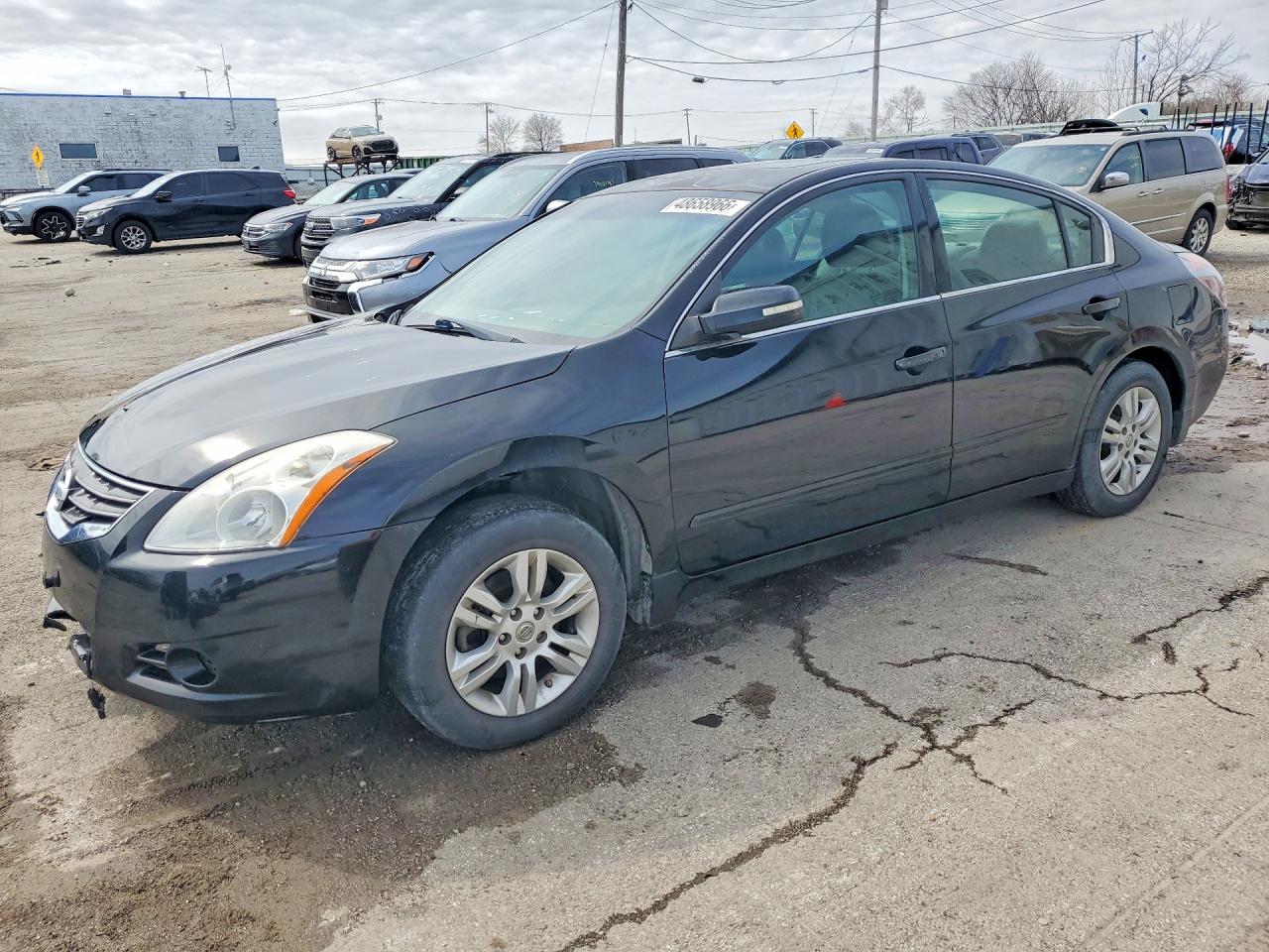 Salvage Nissan Altima Image