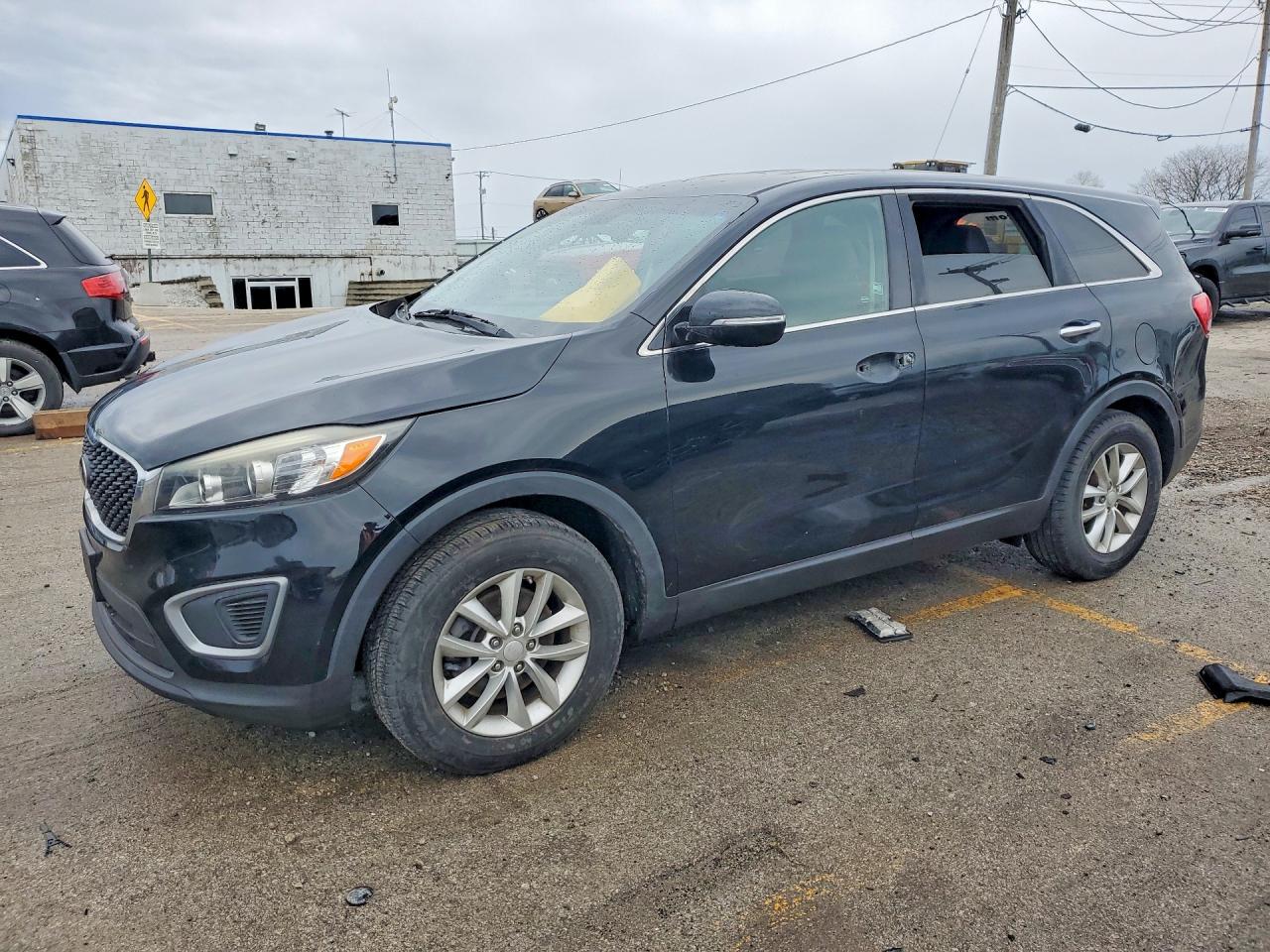Salvage Kia Sorento Image