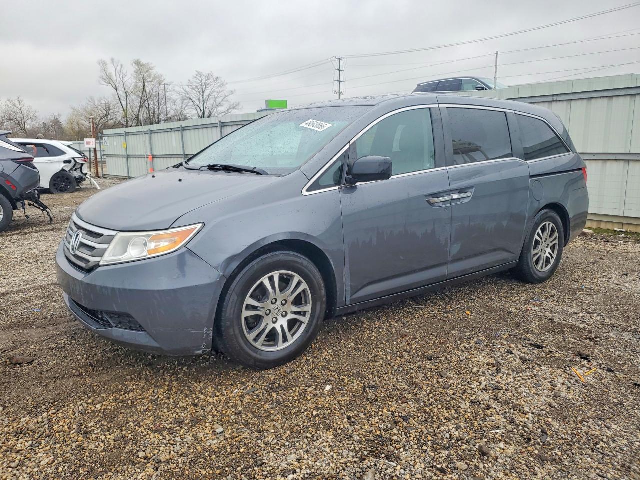 Salvage Honda Odyssey Image