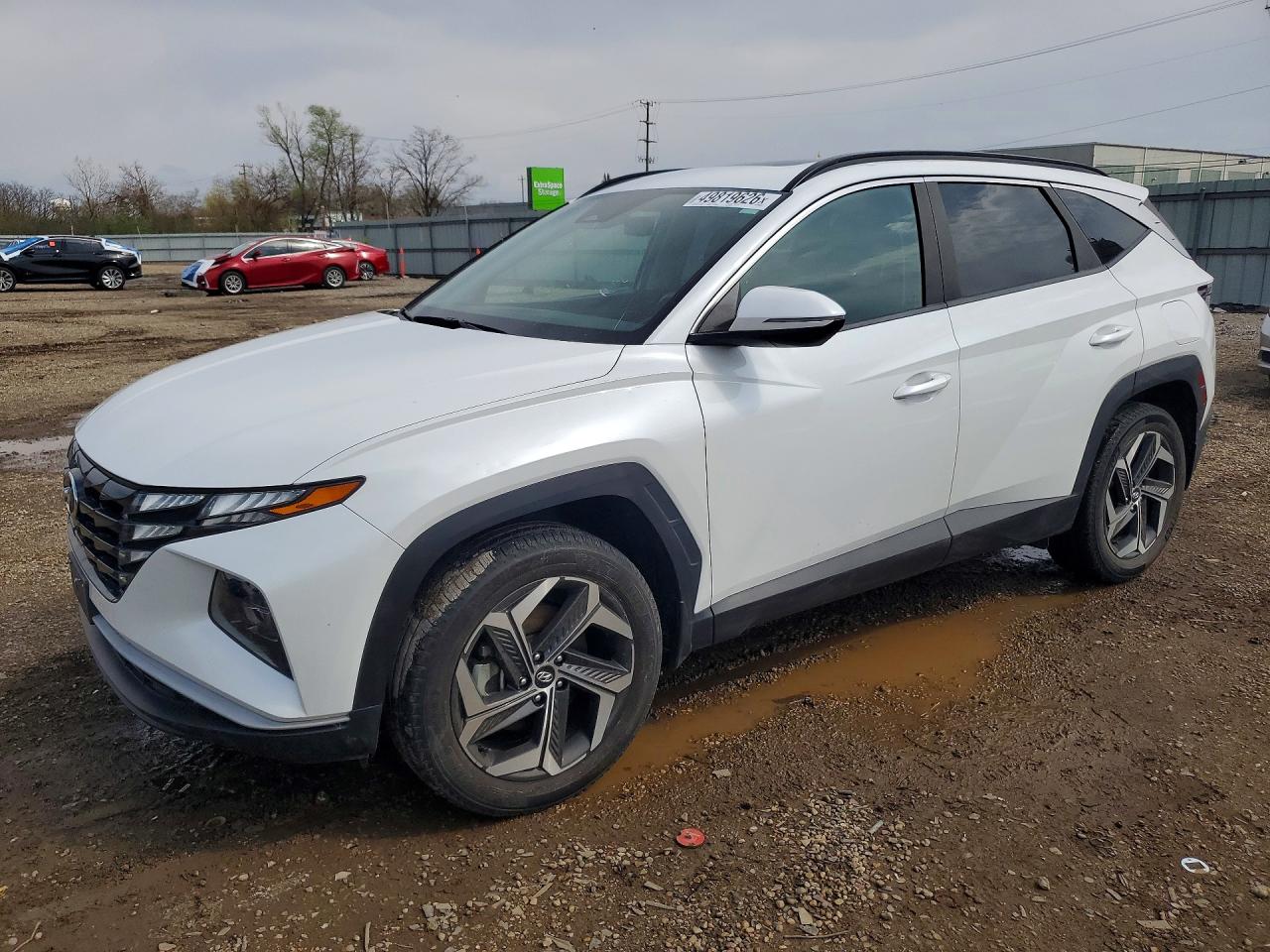 Salvage Hyundai TUCSON Image