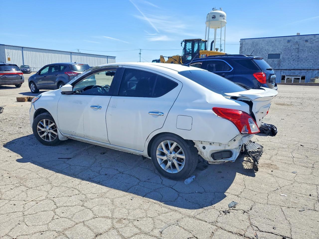 Nissan Versa 1.6 S