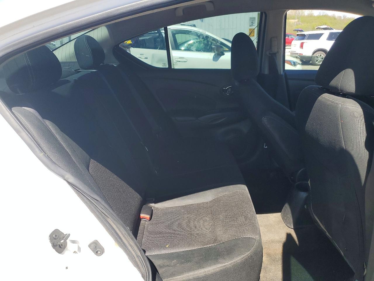 Nissan Versa 1.6 S