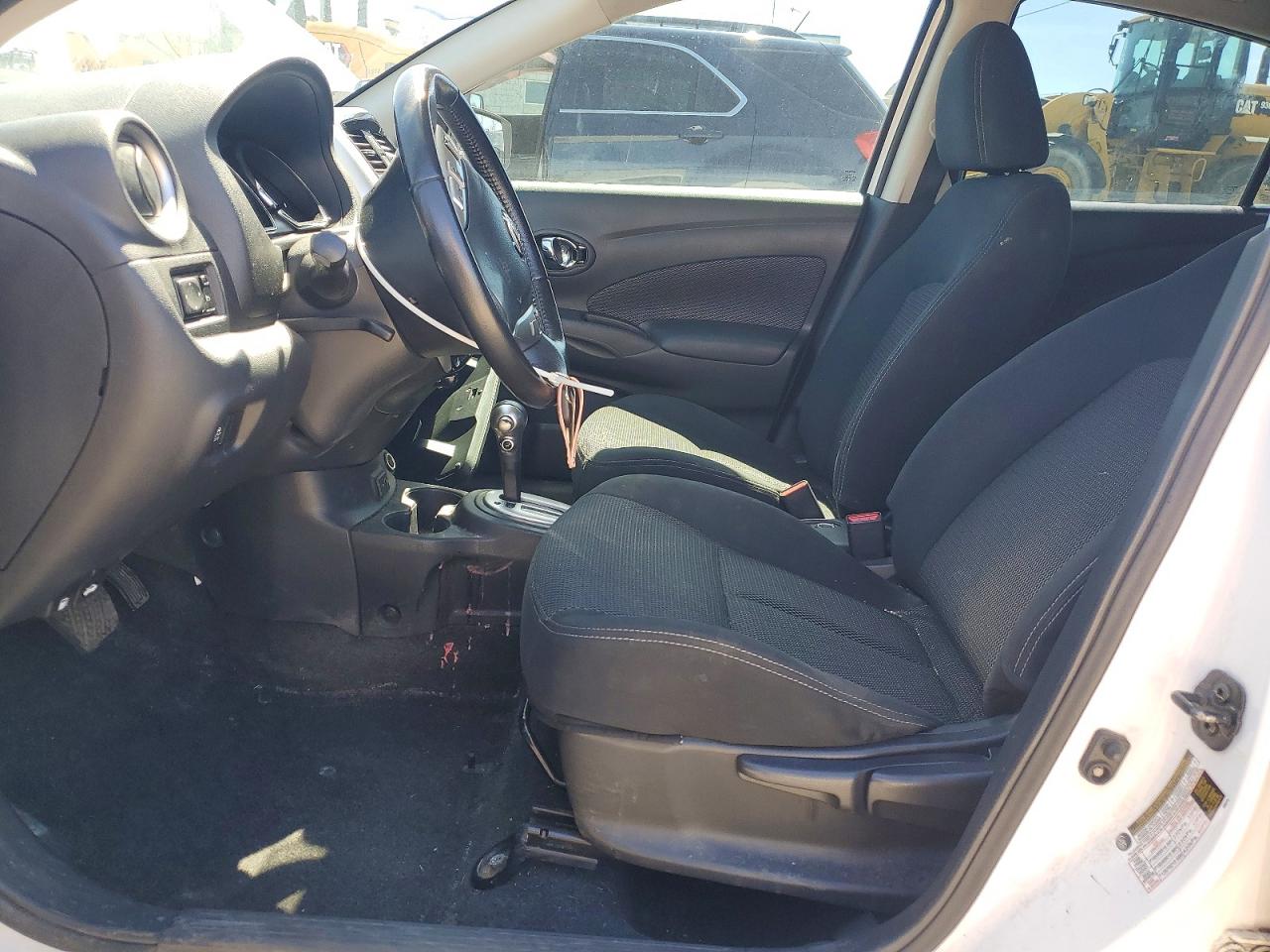 Nissan Versa 1.6 S