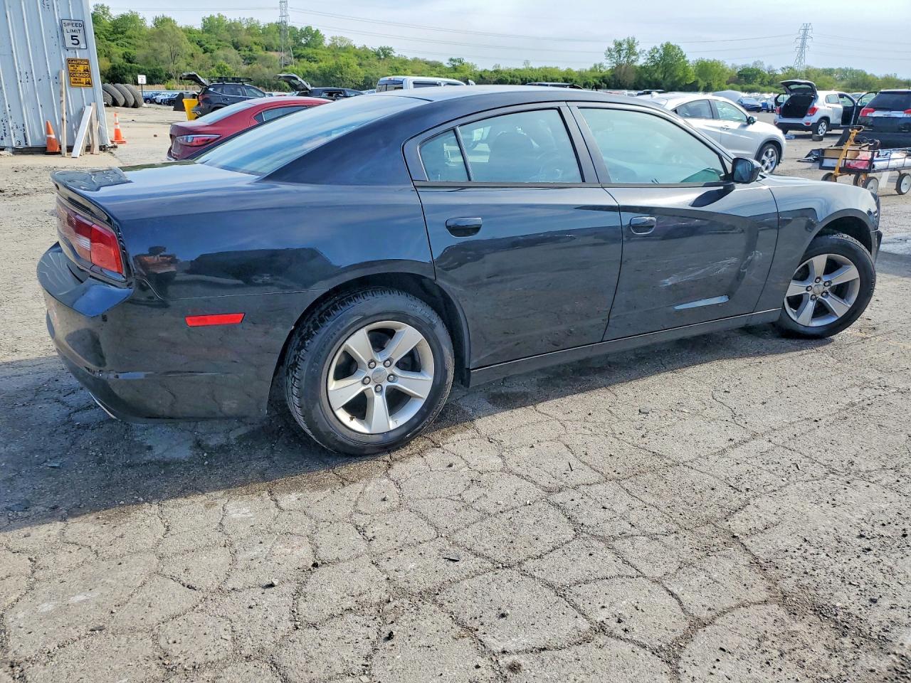 Dodge Charger Se