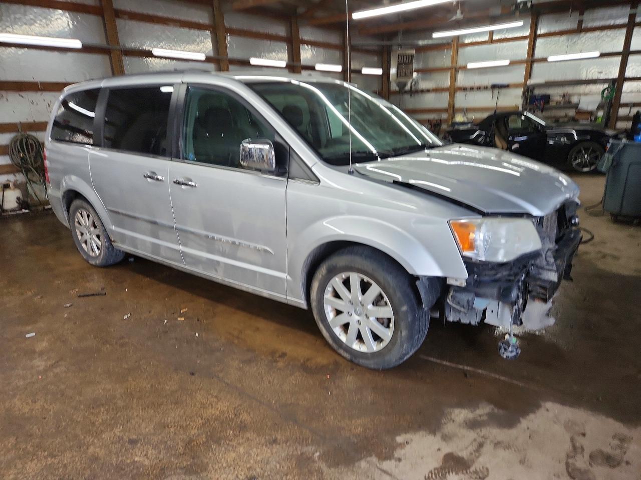 Chrysler Minivan Touring L