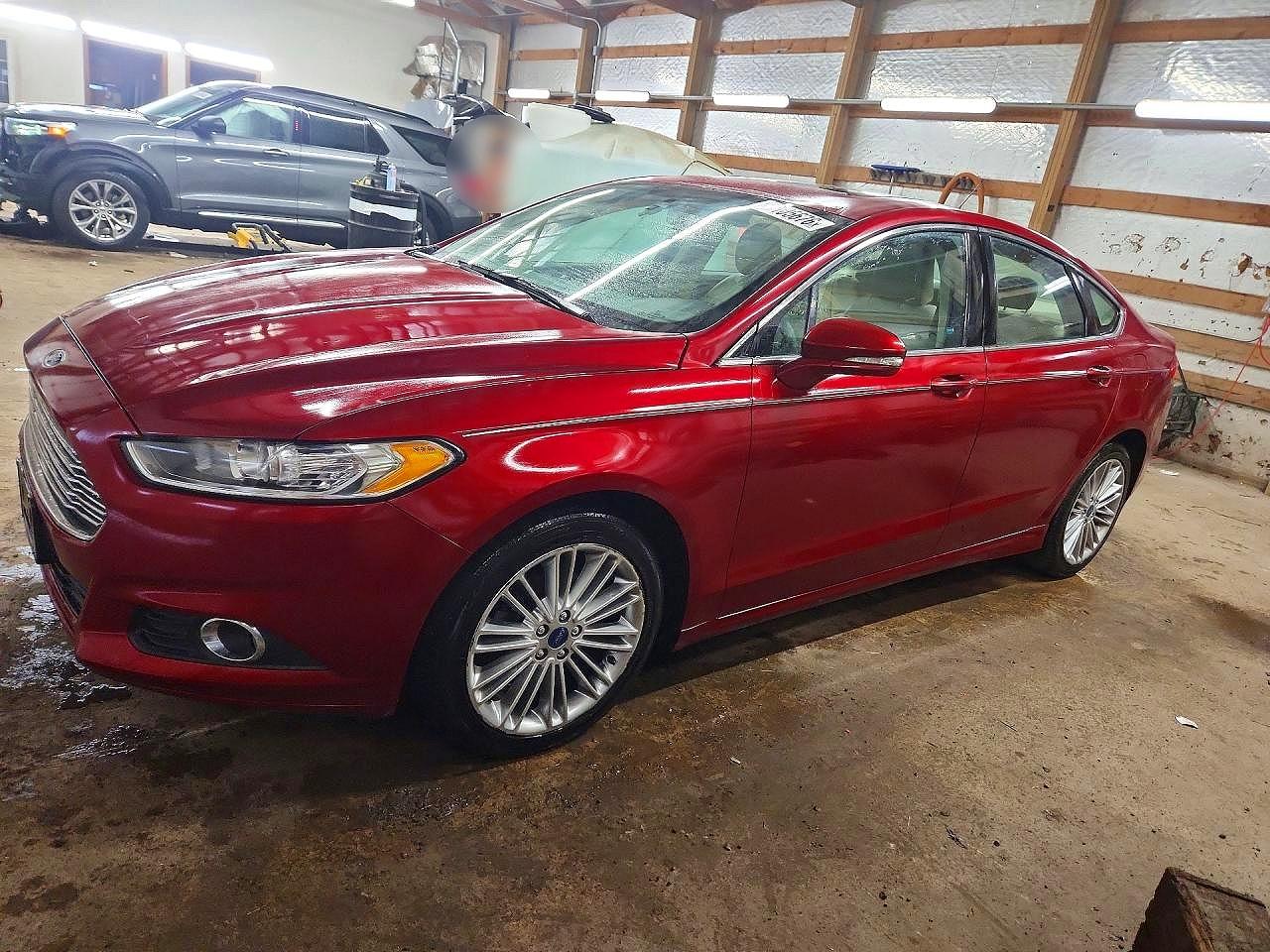 Salvage Ford Fusion Image