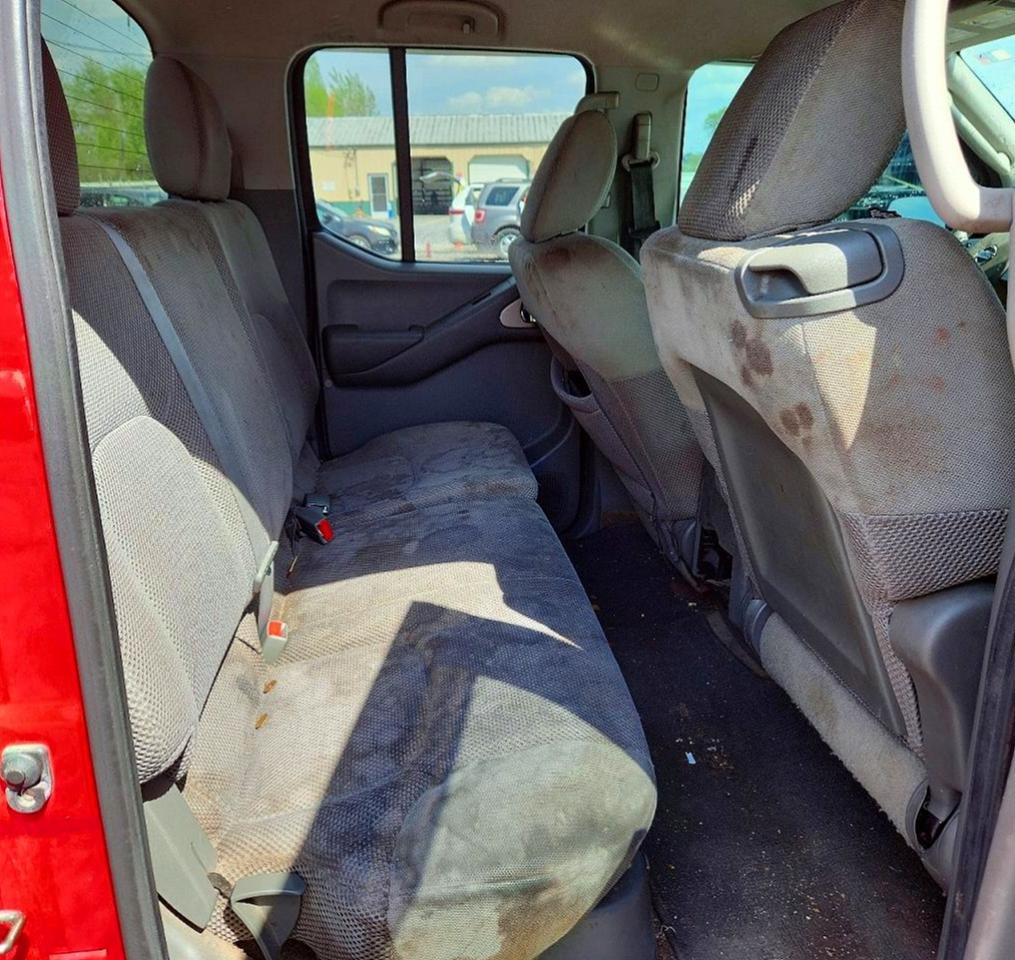 Nissan Frontier S