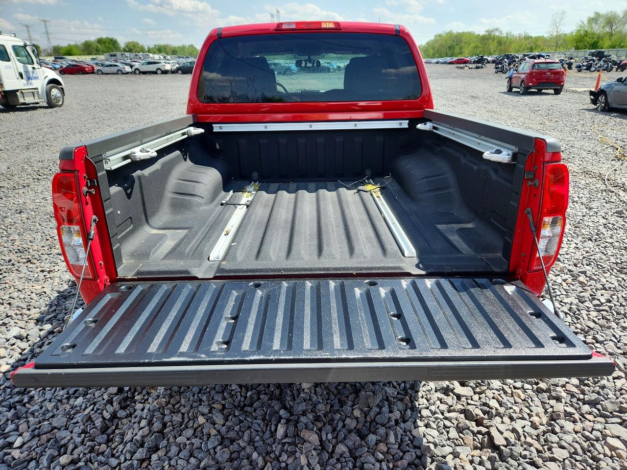 Nissan Frontier S