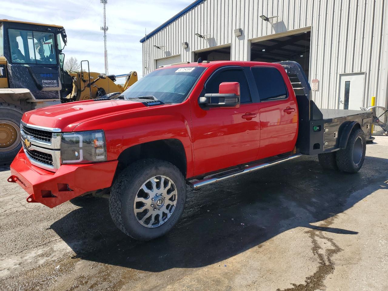 Salvage Chevrolet Silverado Image
