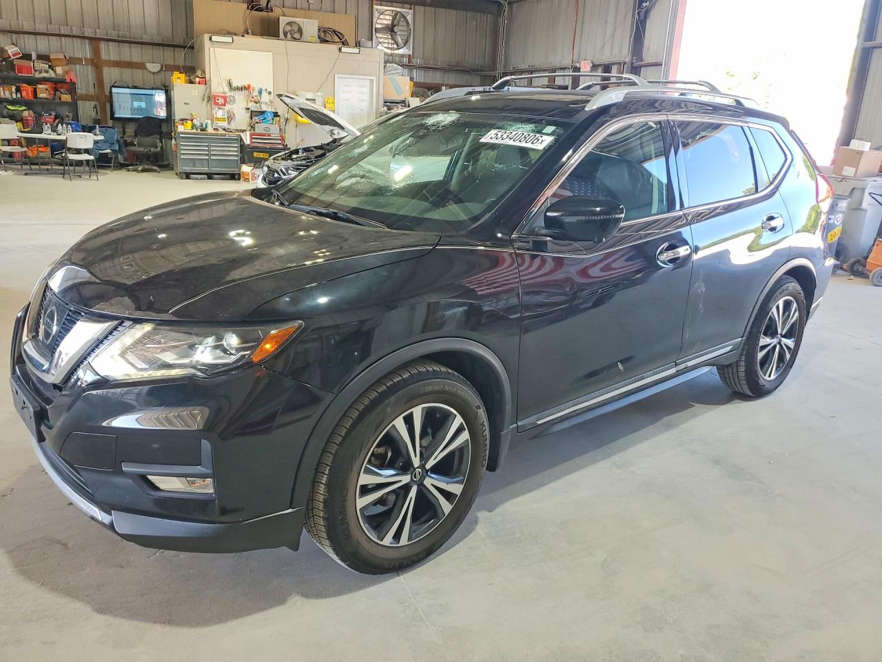 Salvage Nissan Rogue Image