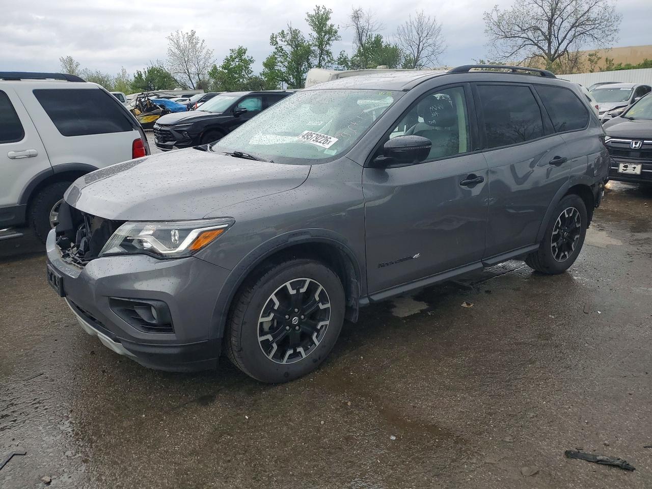 Salvage Nissan Pathfinder Image