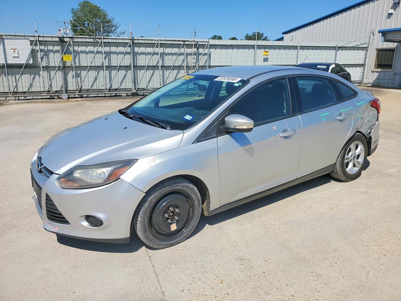 Salvage Ford Focus Image