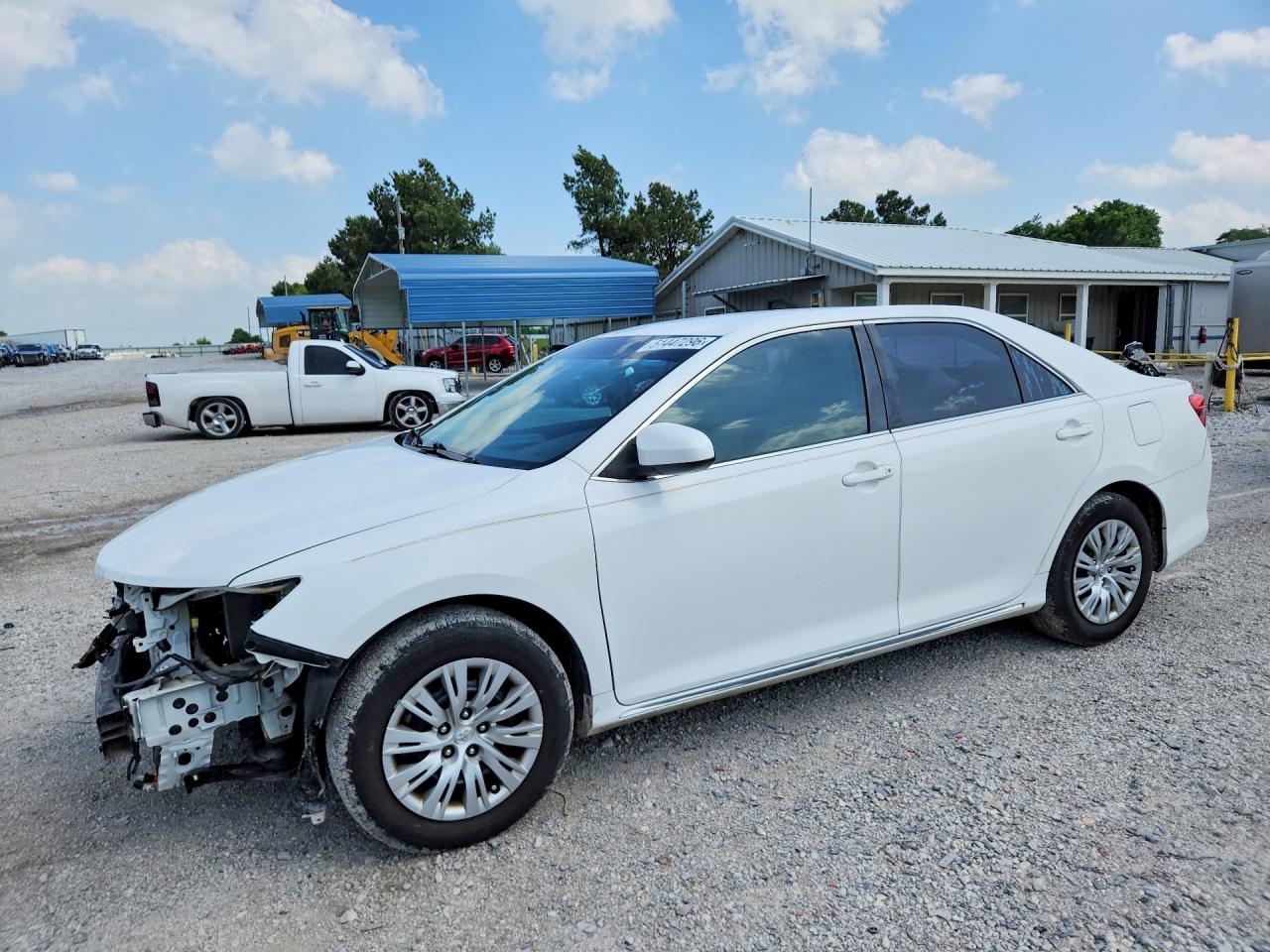 Salvage Toyota Camry Image