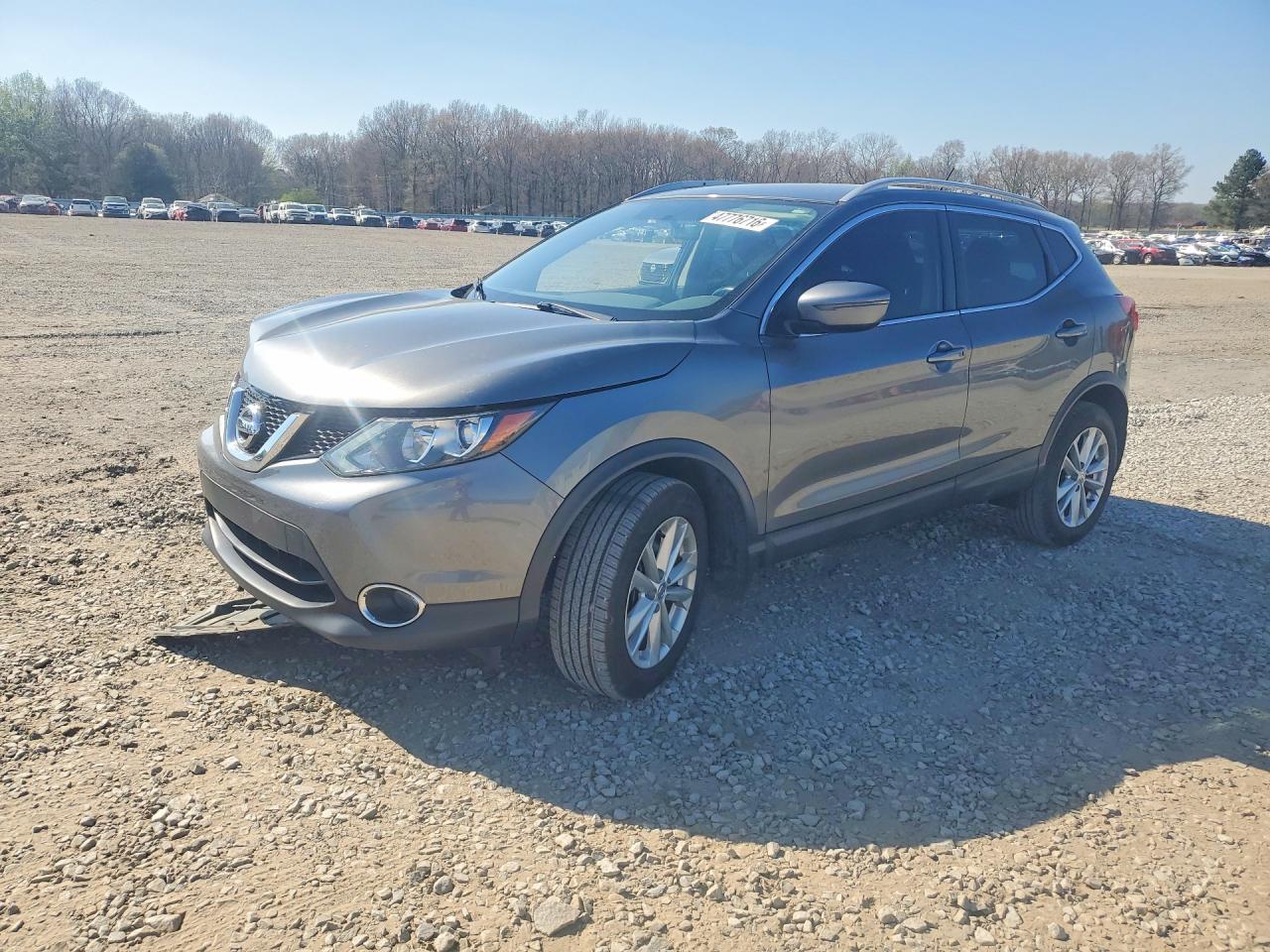 Salvage Nissan Rogue Image