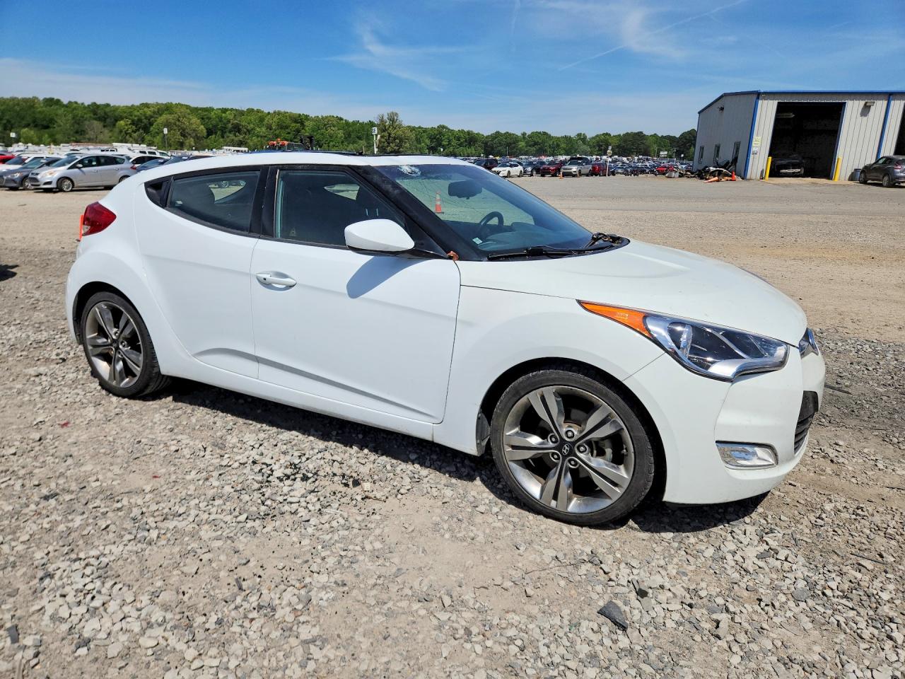 Hyundai VELOSTER Value Edition