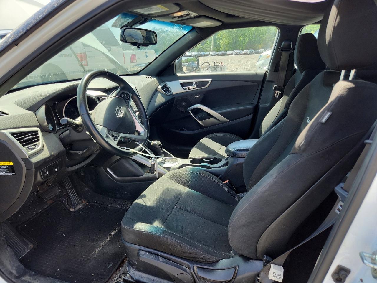 Hyundai VELOSTER Value Edition