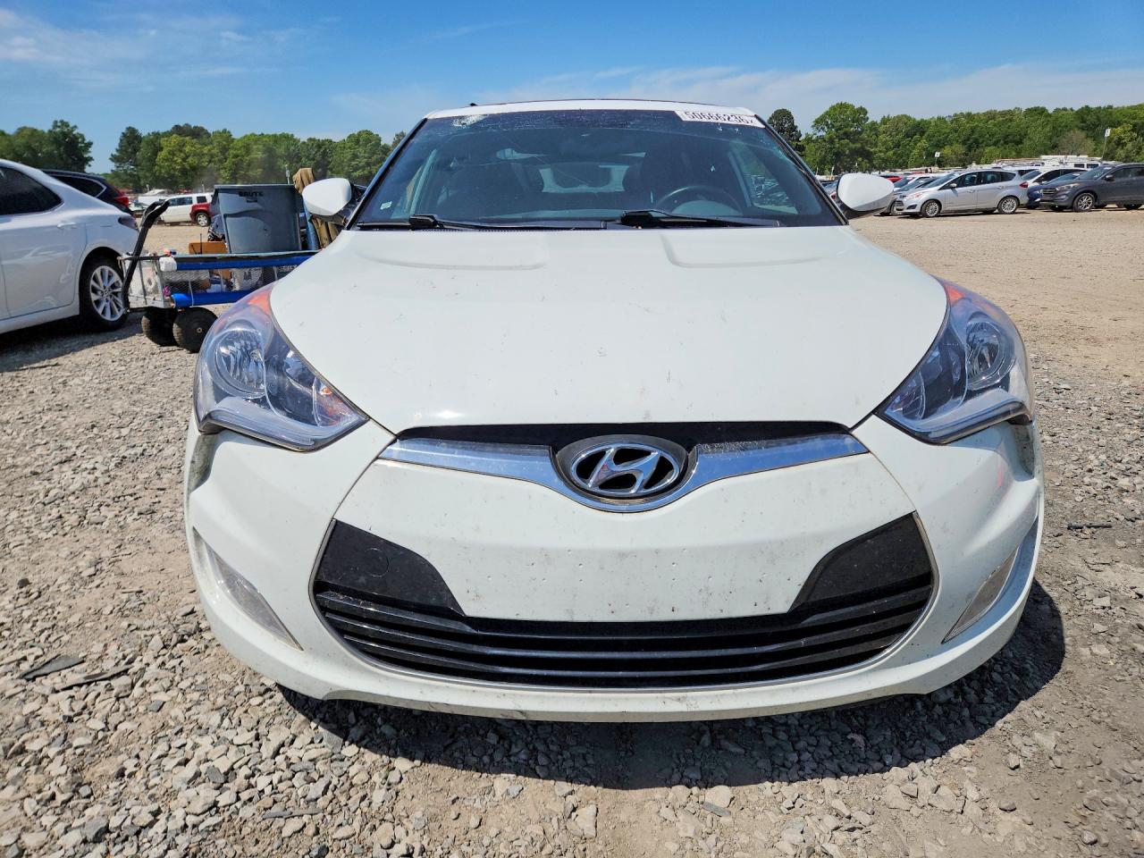 Hyundai VELOSTER Value Edition