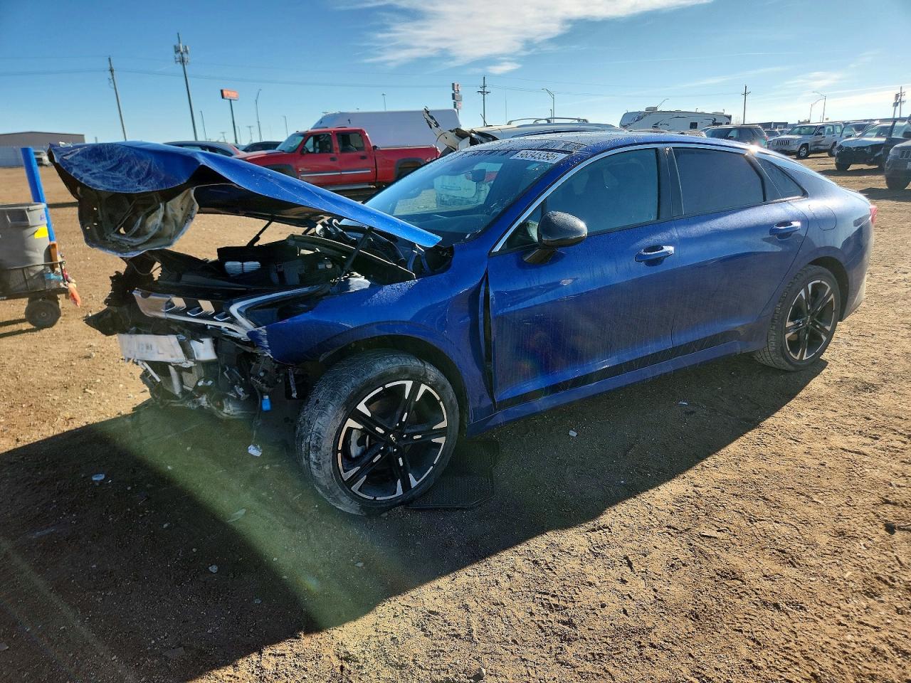 Salvage Kia K5 Image