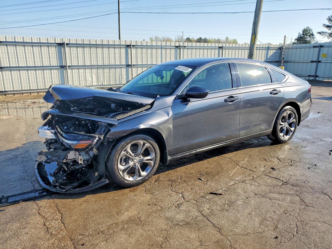 Salvage Honda Accord Image