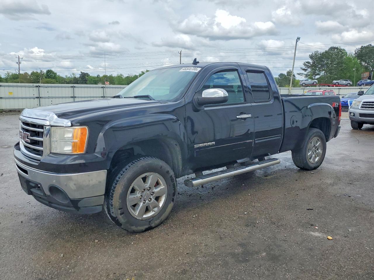 Salvage GMC Sierra Image