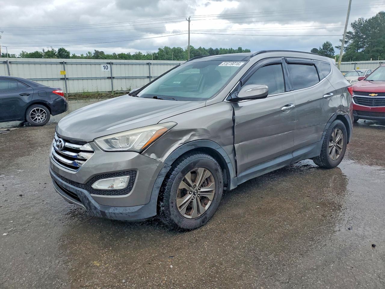 Salvage Hyundai SANTA FE Image