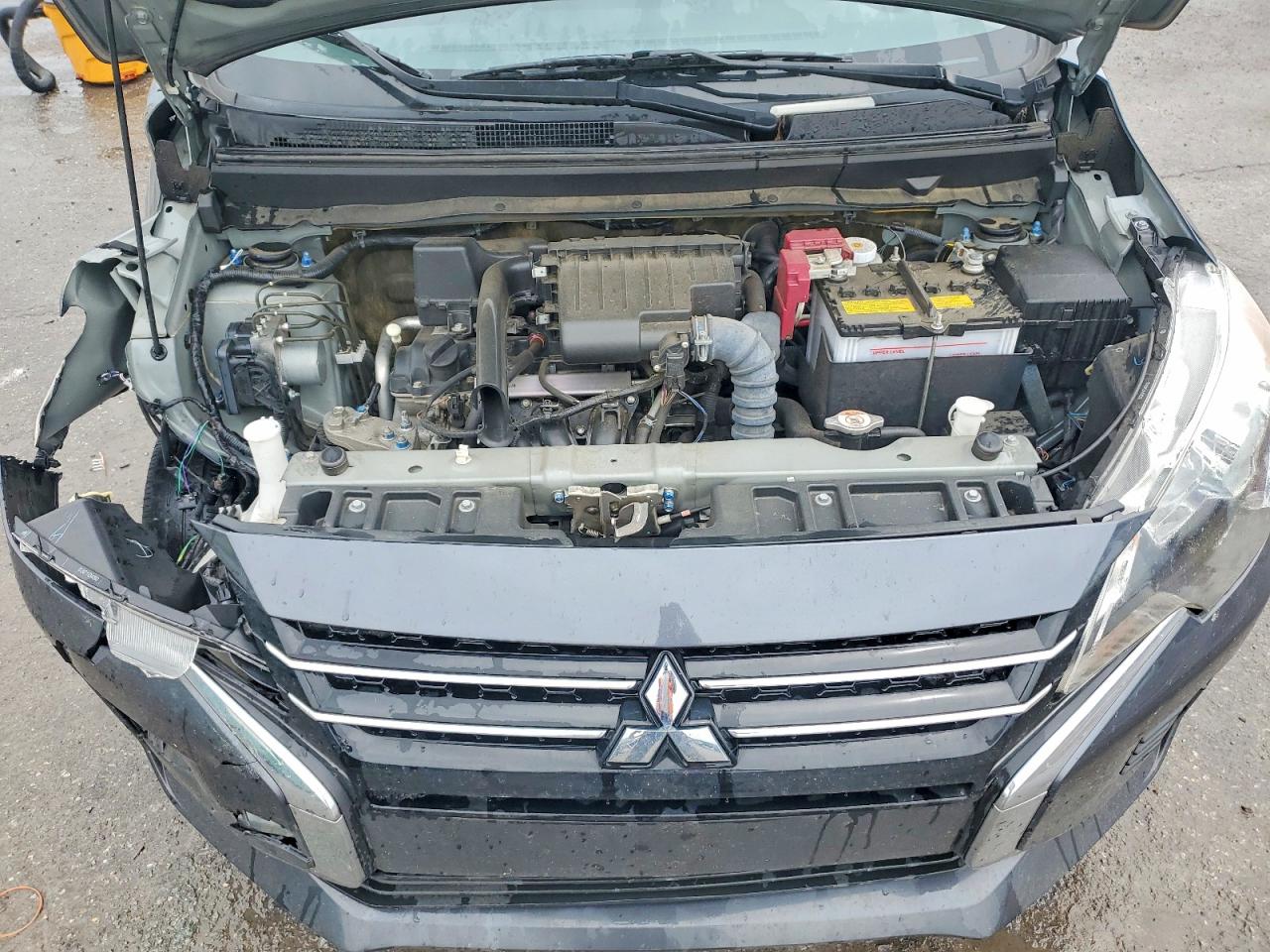 Mitsubishi Mirage Es