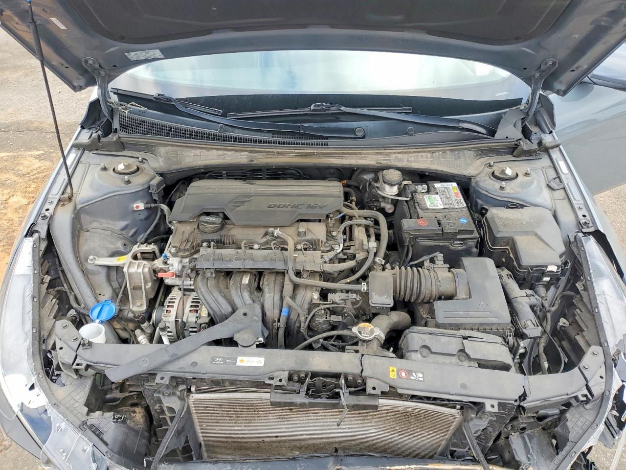 Hyundai ELANTRA Sel
