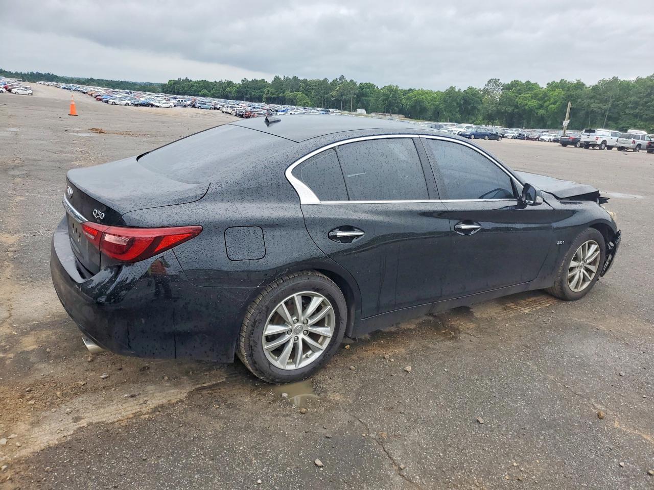 INFINITI Q50 2.0t Pure