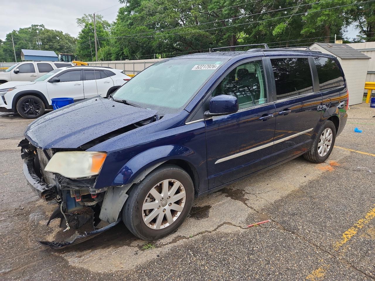 Salvage Chrysler Minivan Image