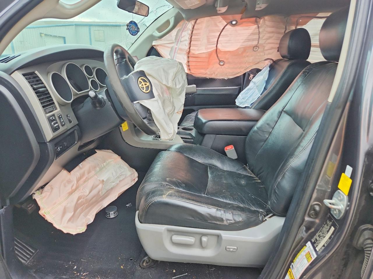 Toyota Tundra Crewmax Sr5