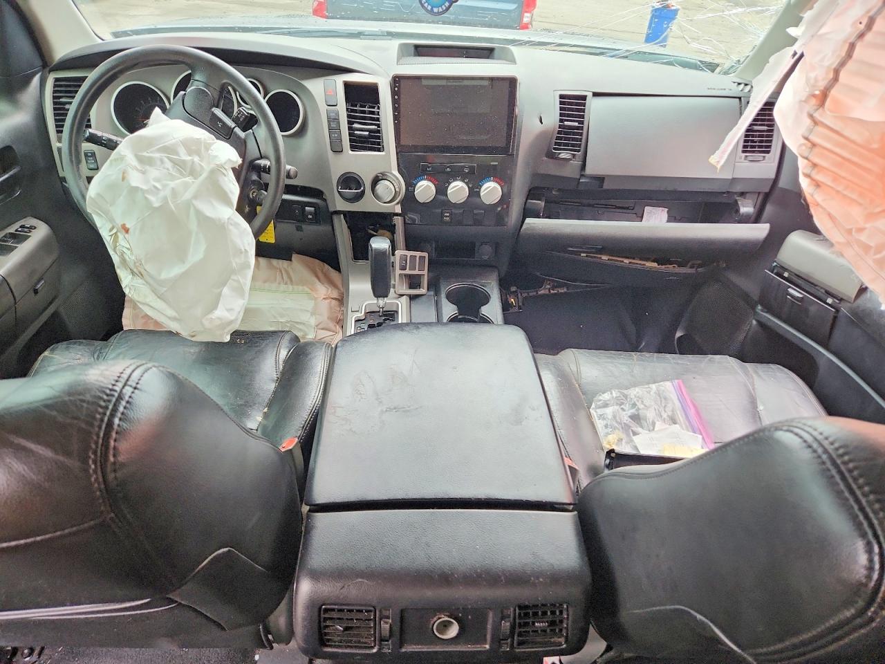 Toyota Tundra Crewmax Sr5