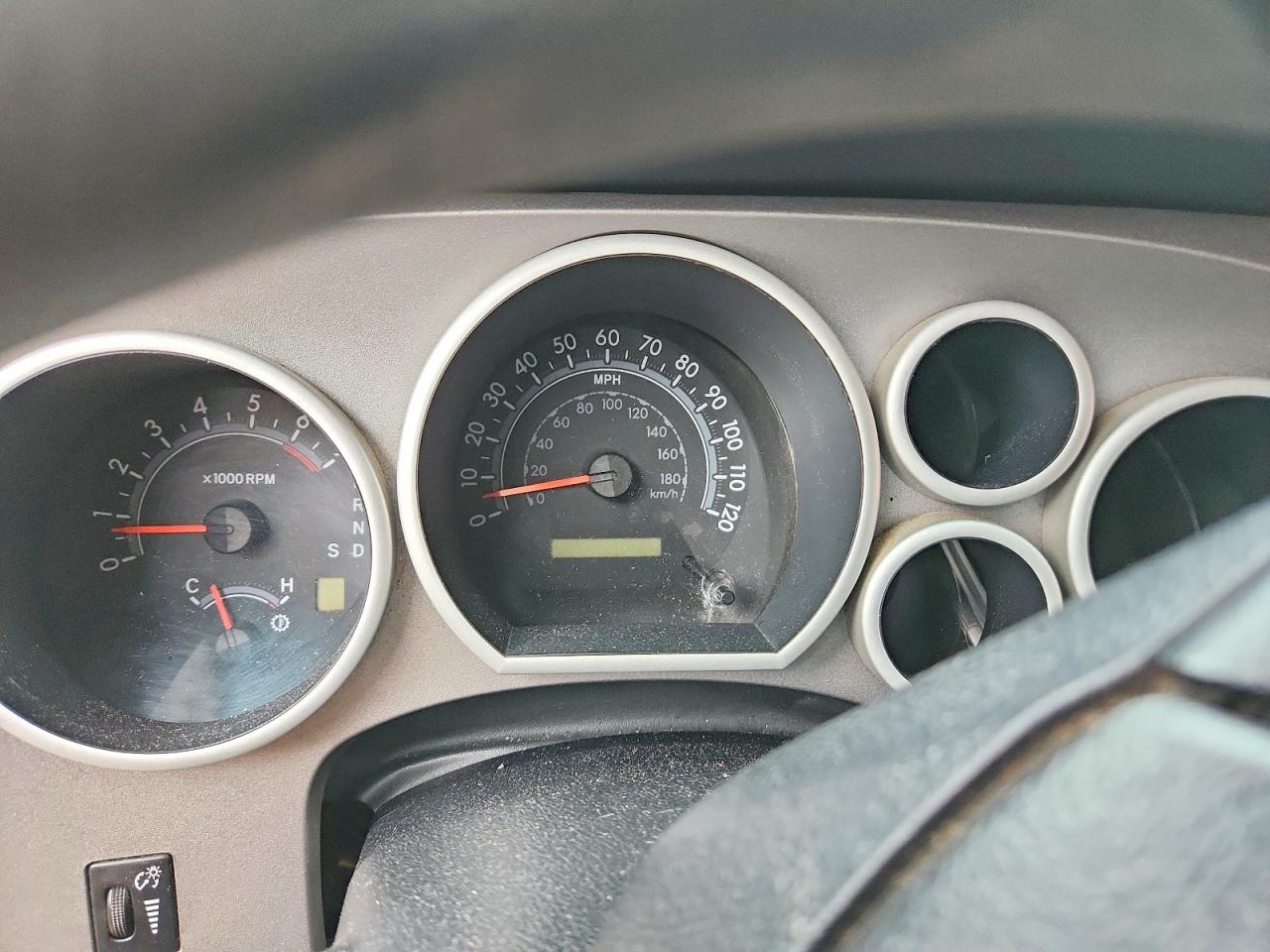 Toyota Tundra Crewmax Sr5