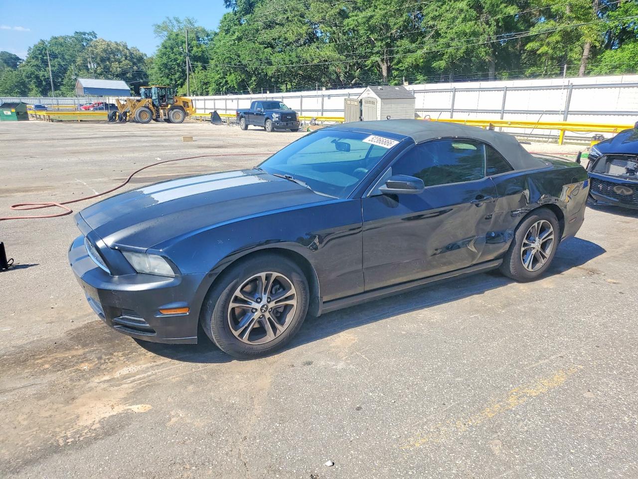 Salvage Ford Mustang Image