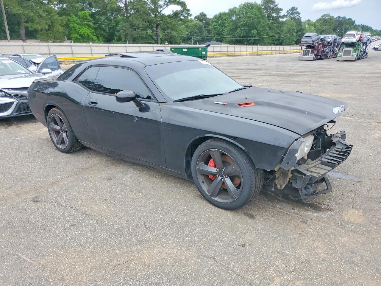 Dodge Challenger Srt-8