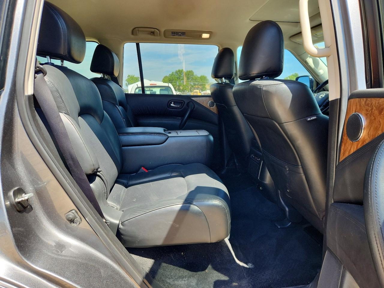 Nissan Armada Sl