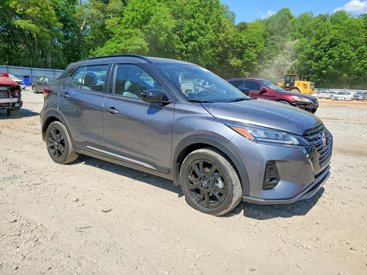 Nissan Kicks Sr