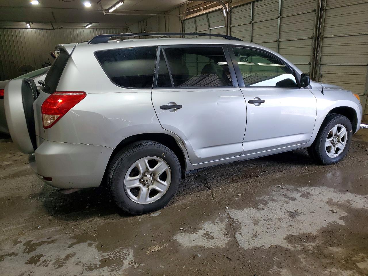 Toyota RAV4 Base