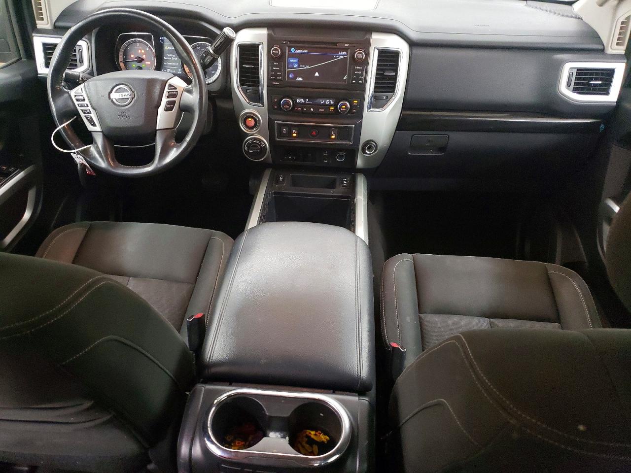 Nissan Titan Sv