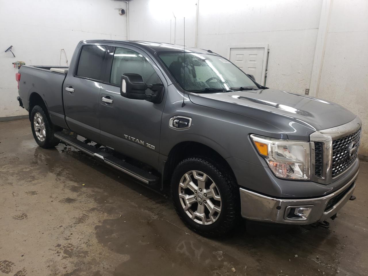 Nissan Titan Sv