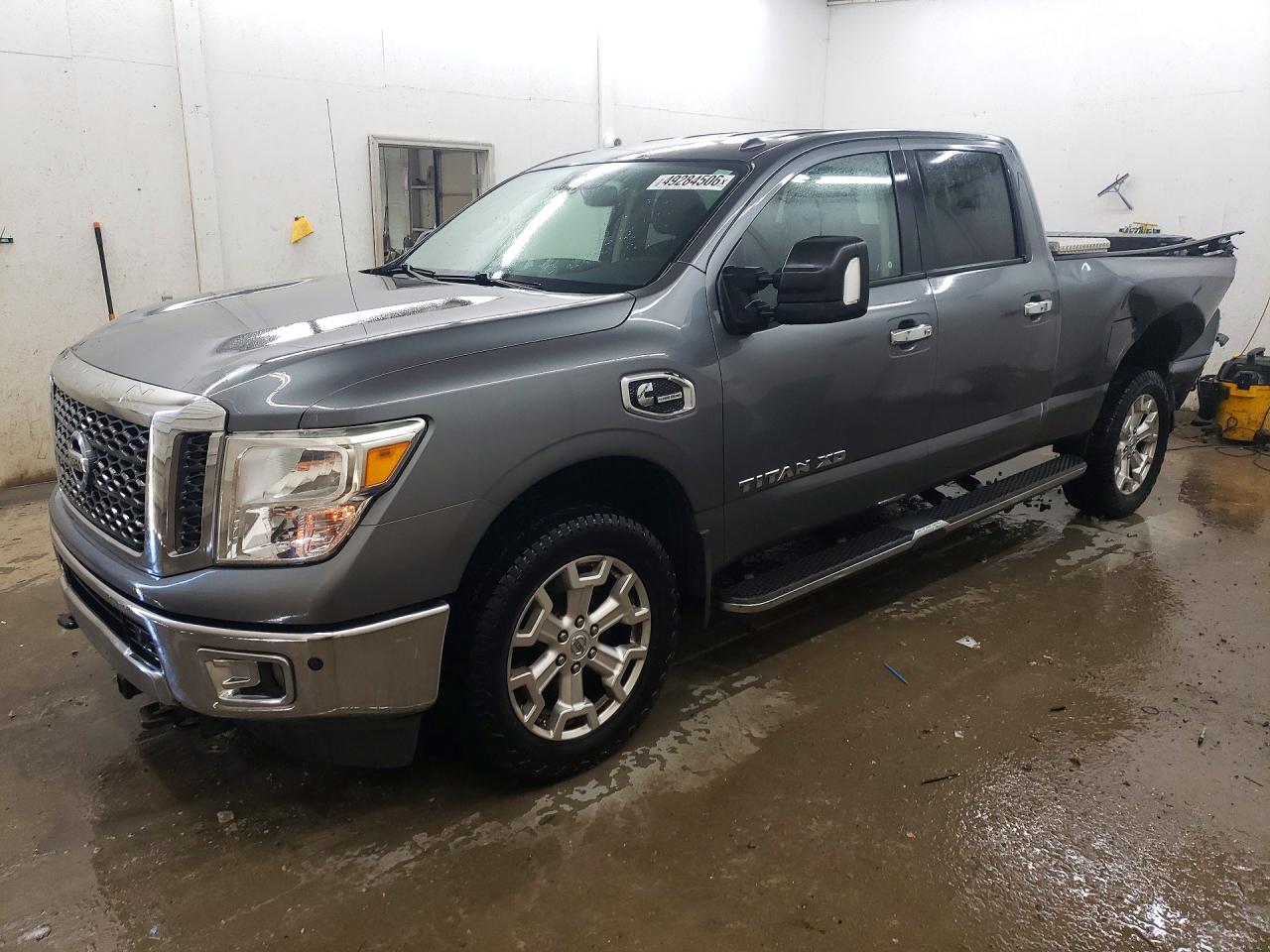 Salvage Nissan Titan Image