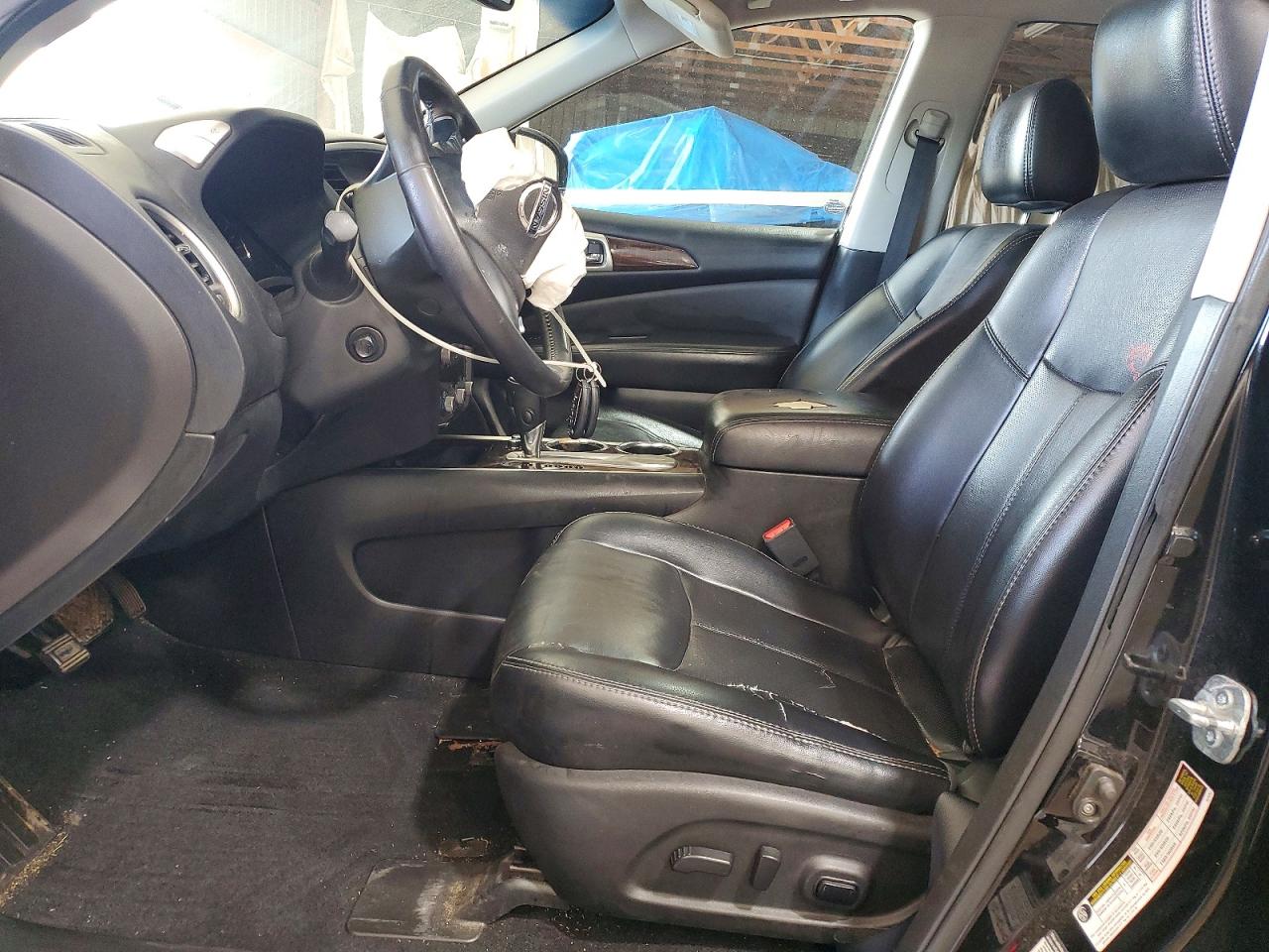 Nissan Pathfinder Platinum